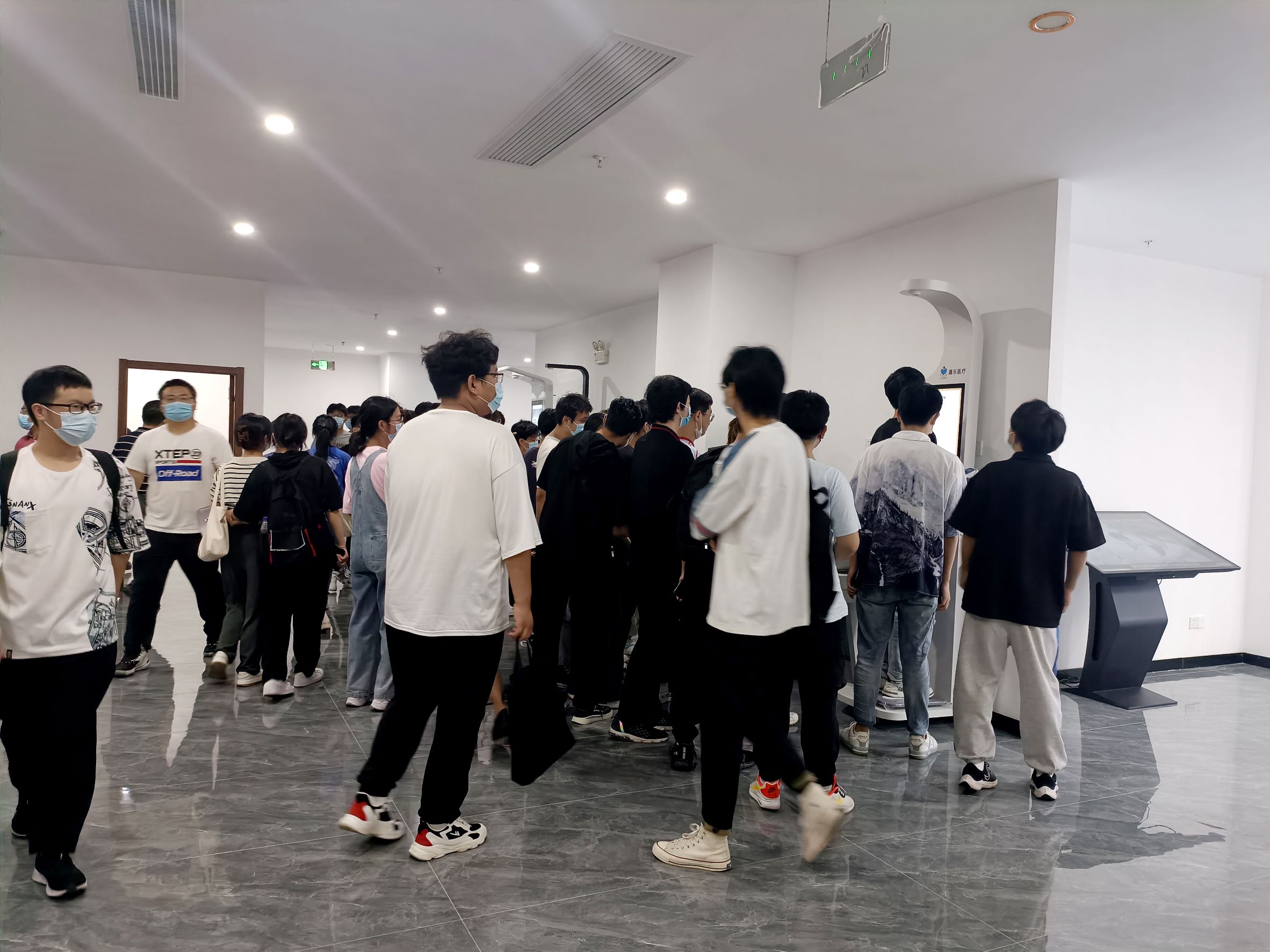 安理大人工智能学院授牌仪式在银娱优越会·geg举行